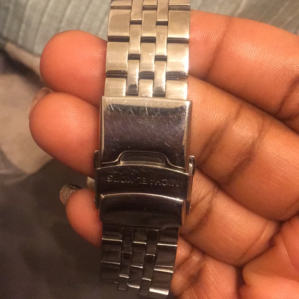 Michael Kors Stainless Steel watch - Picture 2 of 4